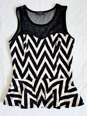 NWOT Mandee Sleeveless Black & White Chevron Print with Mesh & Peplum Top